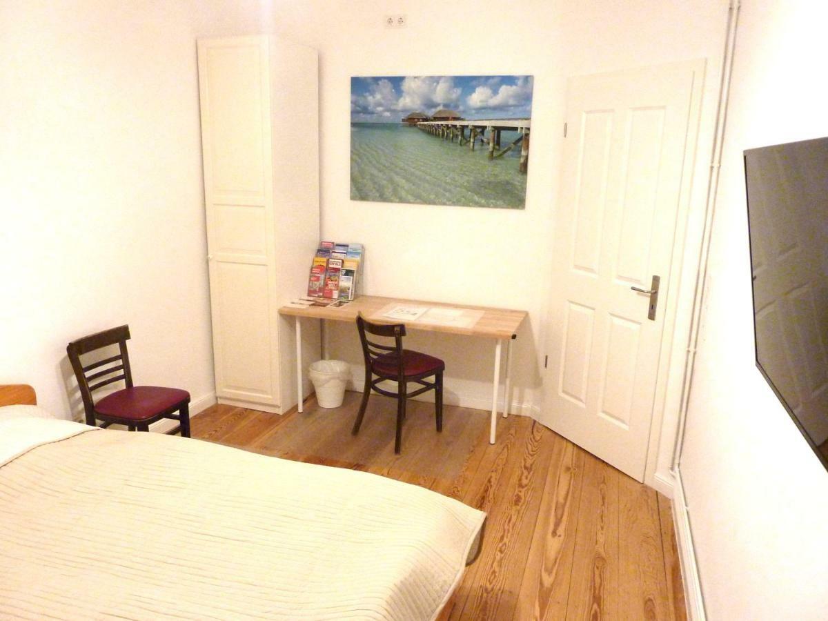 All You Need - Room Hamburg Exterior photo