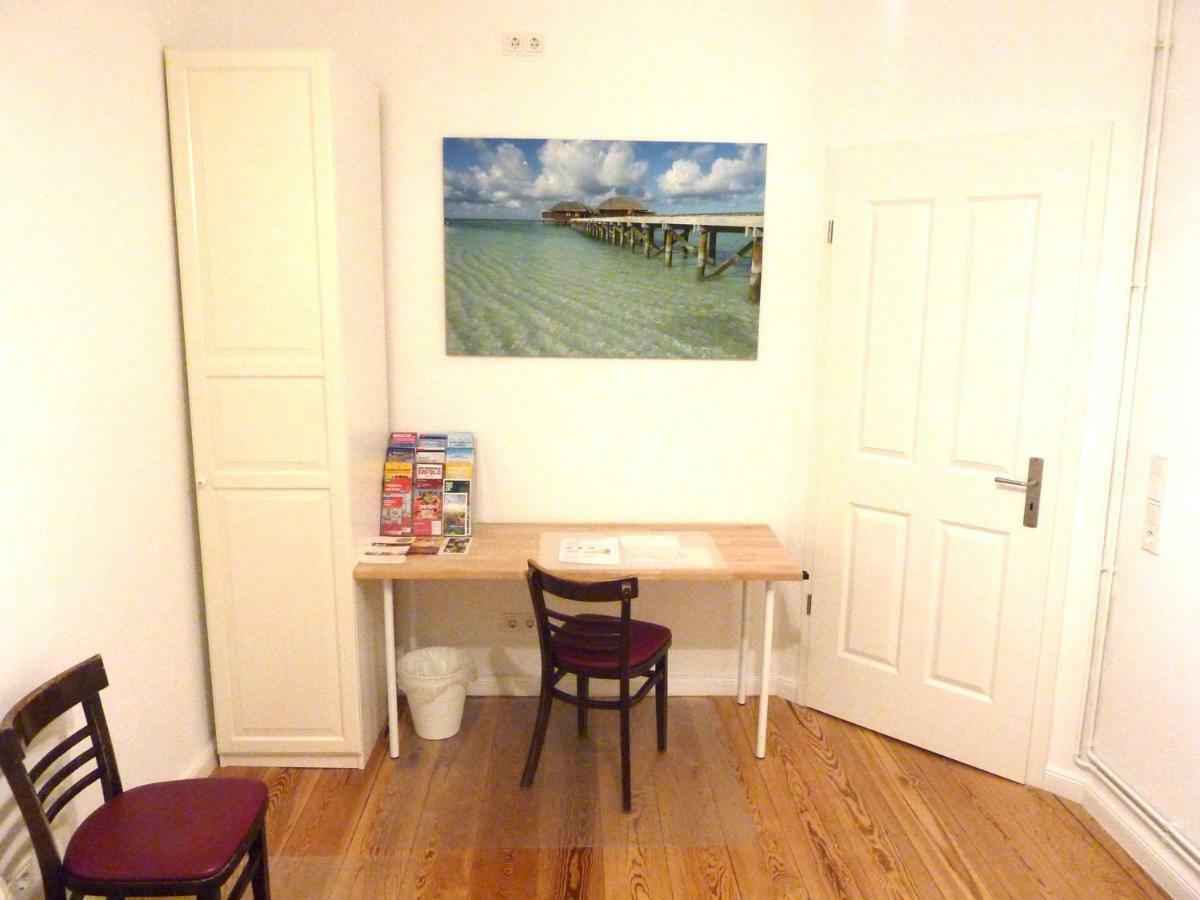 All You Need - Room Hamburg Exterior photo